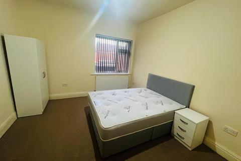 2 bedroom apartment to rent, Kingsway, Manchester