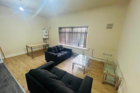 2 bedroom apartment to rent, Kingsway, Manchester