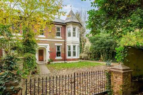 4 bedroom terraced house for sale, Cavendish Grove, Southampton, Hampshire, SO17