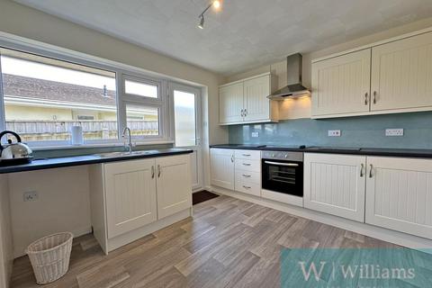 3 bedroom detached bungalow for sale, Verwood Drive, Binstead  CHAIN FREE