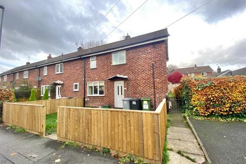 2 bedroom end of terrace house for sale, Brocklehurst Avenue, Macclesfield