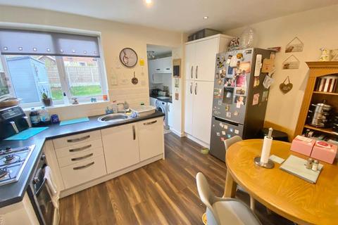 2 bedroom end of terrace house for sale, Brocklehurst Avenue, Macclesfield