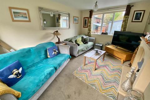 2 bedroom end of terrace house for sale, Brocklehurst Avenue, Macclesfield