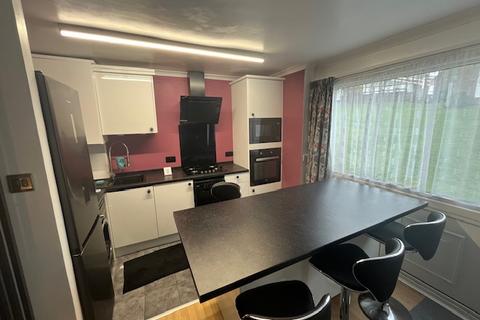 2 bedroom terraced house to rent, Gurnard Pines, Cockleton Lane, Cowes, Isle Of Wight, PO31