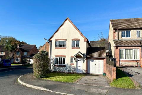 3 bedroom detached house for sale, Canterbury Close, Ivybridge PL21