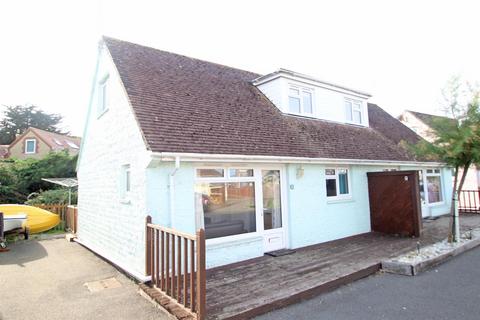 3 bedroom semi-detached bungalow for sale, Duver Road, Seaview