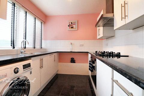 2 bedroom flat to rent, Cleanthus Close, LONDON