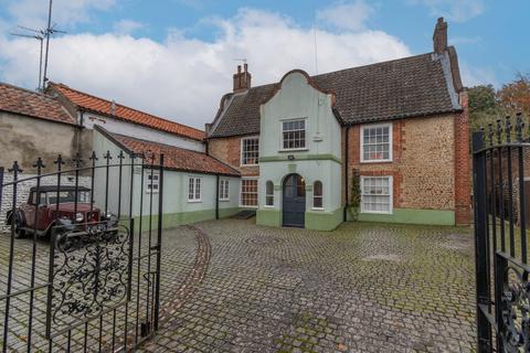 5 bedroom character property for sale, Oak Street, Fakenham, NR21