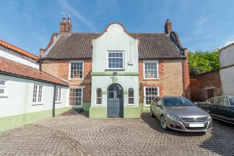 5 bedroom character property for sale, Oak Street, Fakenham, NR21