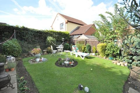 3 bedroom link detached house for sale, Walnut Road, Bottesford