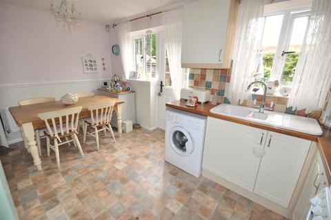 3 bedroom link detached house for sale, Walnut Road, Bottesford