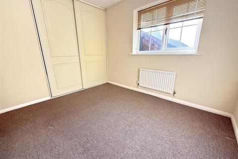 43 Walnut Road, Bottesford, Nottingham, NG13 0AY