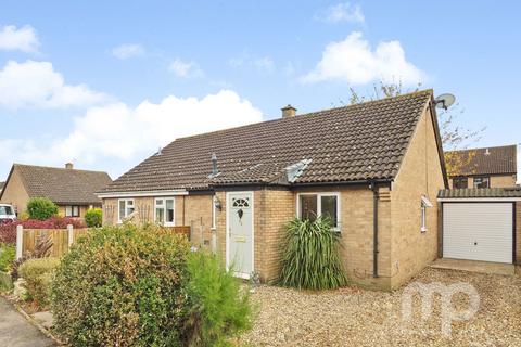 2 bedroom semi-detached bungalow for sale, Lime Tree Avenue, Wymondham NR18