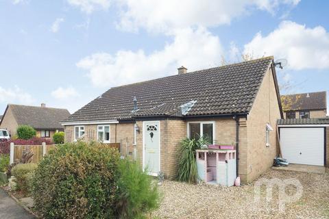 2 bedroom semi-detached bungalow for sale, Lime Tree Avenue, Wymondham NR18