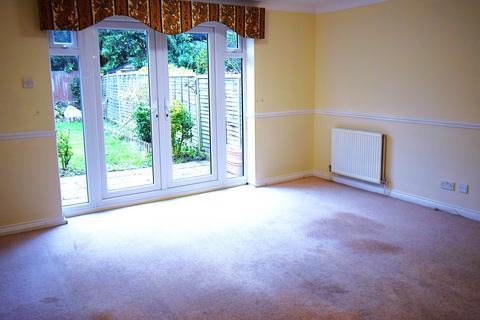 3 bedroom semi-detached house to rent, Mayfly Close, Eastcote HA5