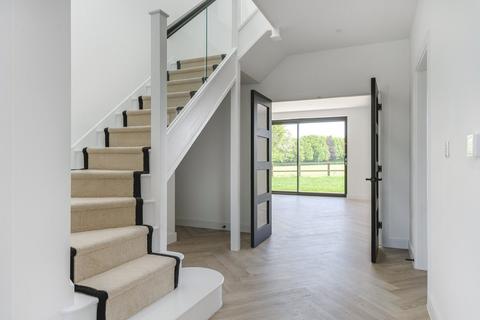 4 bedroom detached house for sale, Kingsoak, Hitchin, SG4