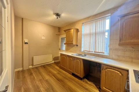 3 bedroom terraced house for sale, Bridge Street, Darton, S75 5HJ