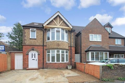 4 bedroom detached house to rent, Memorial Road, Luton LU3