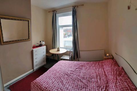 1 bedroom in a house share to rent, 15 Collins Street, Collins Street, Bristol BS11