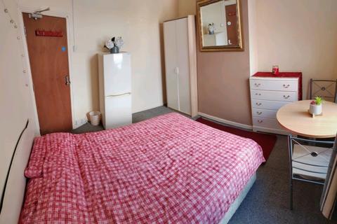 1 bedroom in a house share to rent, 15 Collins Street, Collins Street, Bristol BS11