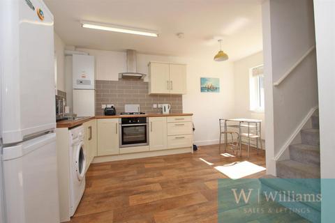 2 bedroom semi-detached house for sale, High Street., Wootton Bridge, Ryde