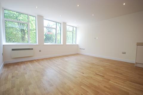 1 bedroom flat to rent, High Street Beckenham BR3