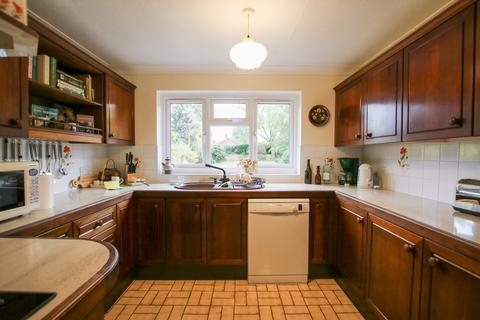 3 bedroom detached house for sale, London Road, Wokingham, RG40