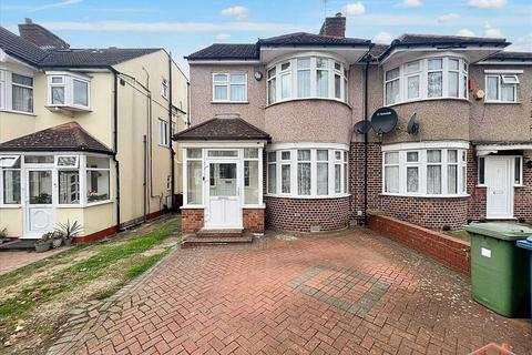 4 bedroom semi-detached house for sale, Kenmore Avenue, Harrow