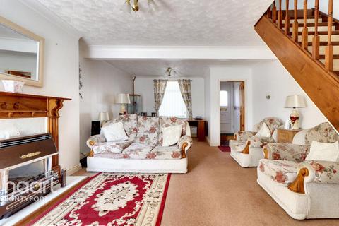 2 bedroom terraced house for sale, Llanover Road, Pontypool