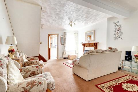 2 bedroom terraced house for sale, Llanover Road, Pontypool