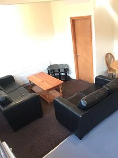 3 bedroom end of terrace house to rent, Leeds LS4