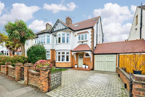 4 bedroom semi-detached house for sale, Overton Drive, Wanstead