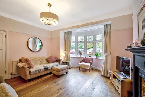 4 bedroom semi-detached house for sale, Overton Drive, Wanstead