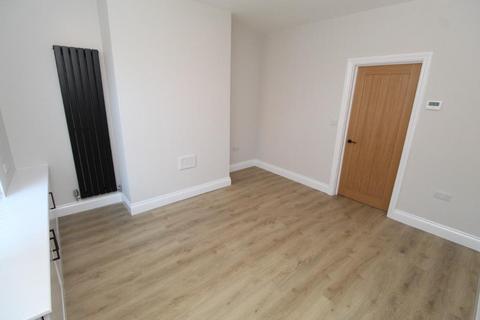 2 bedroom terraced house to rent, Bramcote Street, Nottingham NG7