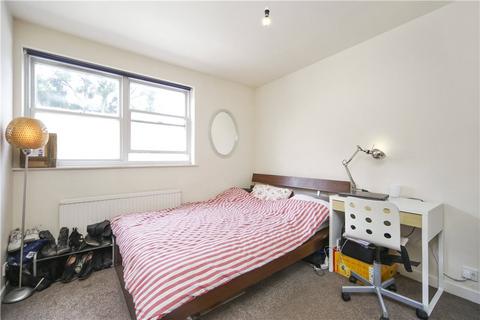 3 bedroom mews to rent, Ruston Mews, London W11