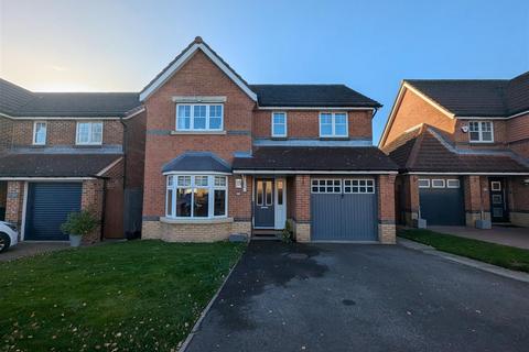 4 bedroom detached house for sale, Redruth Drive, Darlington