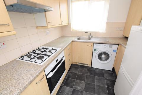 2 bedroom apartment to rent, Bluebell Close, Romford RM7