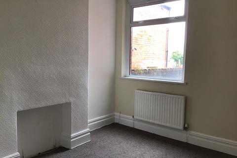 2 bedroom ground floor flat to rent, Barry Road, Barry, The Vale Of Glamorgan. CF62 9BG