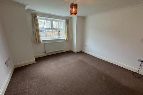 1 bedroom flat to rent, Bargates, Christchurch