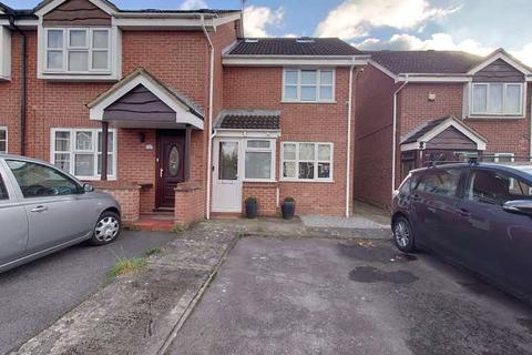 3 bedroom end of terrace house for sale, Blisworth Close, Hayes, Greater London, UB4