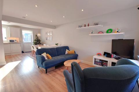 3 bedroom end of terrace house for sale, Blisworth Close, Hayes, Greater London, UB4