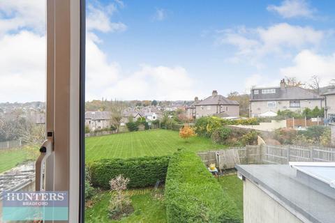 3 bedroom semi-detached house for sale, REF TN - Bullroyd Avenue Bradford, West Yorkshire, BD8 0AX