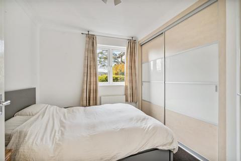 4 Lincoln Court, Denham, Uxbridge, UB9 5EU