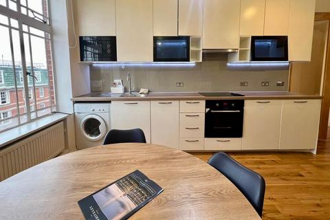 2 bedroom flat to rent, Queensway, London W2