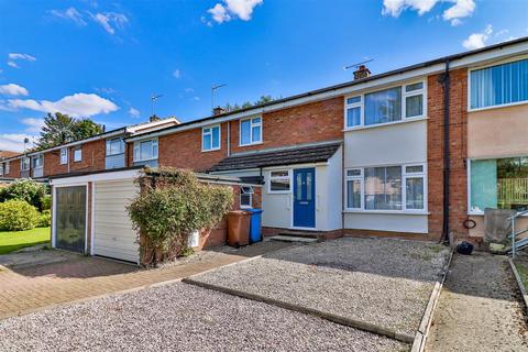 3 bedroom terraced house to rent, Yeoman Way, Hadleigh, Ipswich