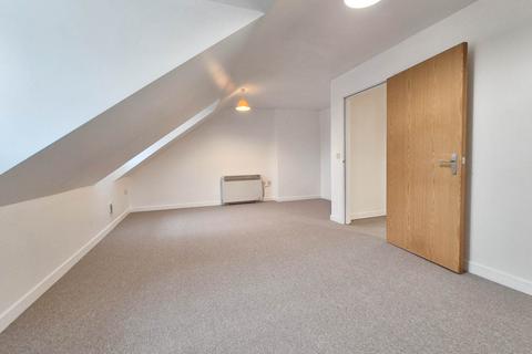 2 bedroom penthouse to rent, Felixstowe Road, Ipswich