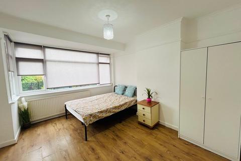 1 bedroom terraced house to rent, Nightingale Road, London N9