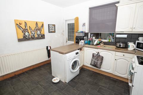 70 Poole Road, Sheffield, S9 4JQ