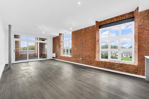 2 bedroom flat to rent, Cotton Gardens, Bolton, Greater Manchester, BL1