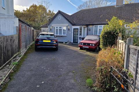 3 bedroom bungalow for sale, Chatsworth Avenue, Bromley, BR1